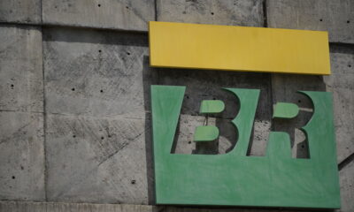 Emblema da Petrobras na edificação da base da companhia no coração do Rio de Janeiro (Wagner Meier/Getty Images)