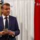 Emmanuel Macron votando no Parlamento Europeu em Le Touquet, em 9 de junho (Hannah McKay/AFP/Getty Images)