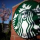 Insígnia da Starbucks em um estabelecimento em Los Angeles, EUA (REUTERS/Lucy Nicholson)