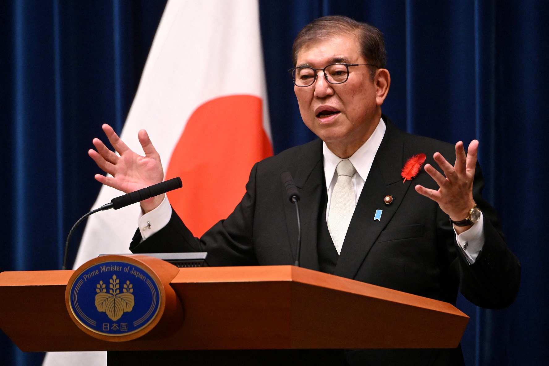 Shigeru Ishiba durante coletiva de imprensa