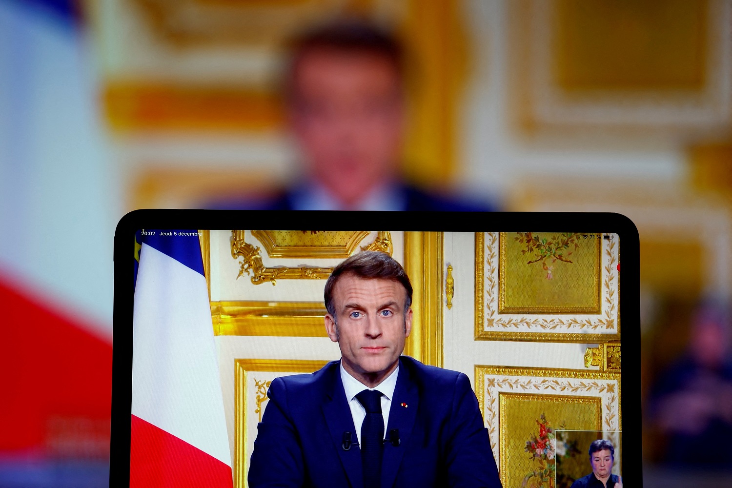 Macron durante o pronunciamento