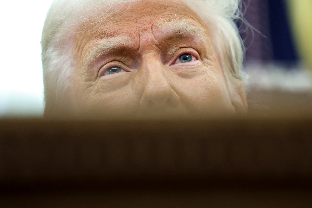 Assinatura de ordens executivas por Donald Trump
