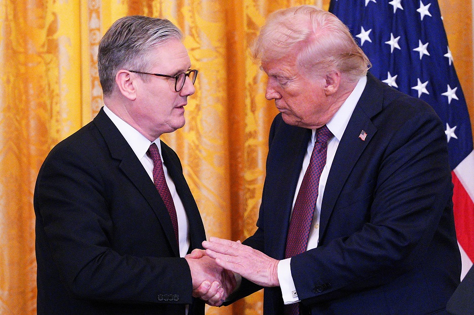 Primeiro-Ministro Starmer e Presidente Trump durante a coletiva
