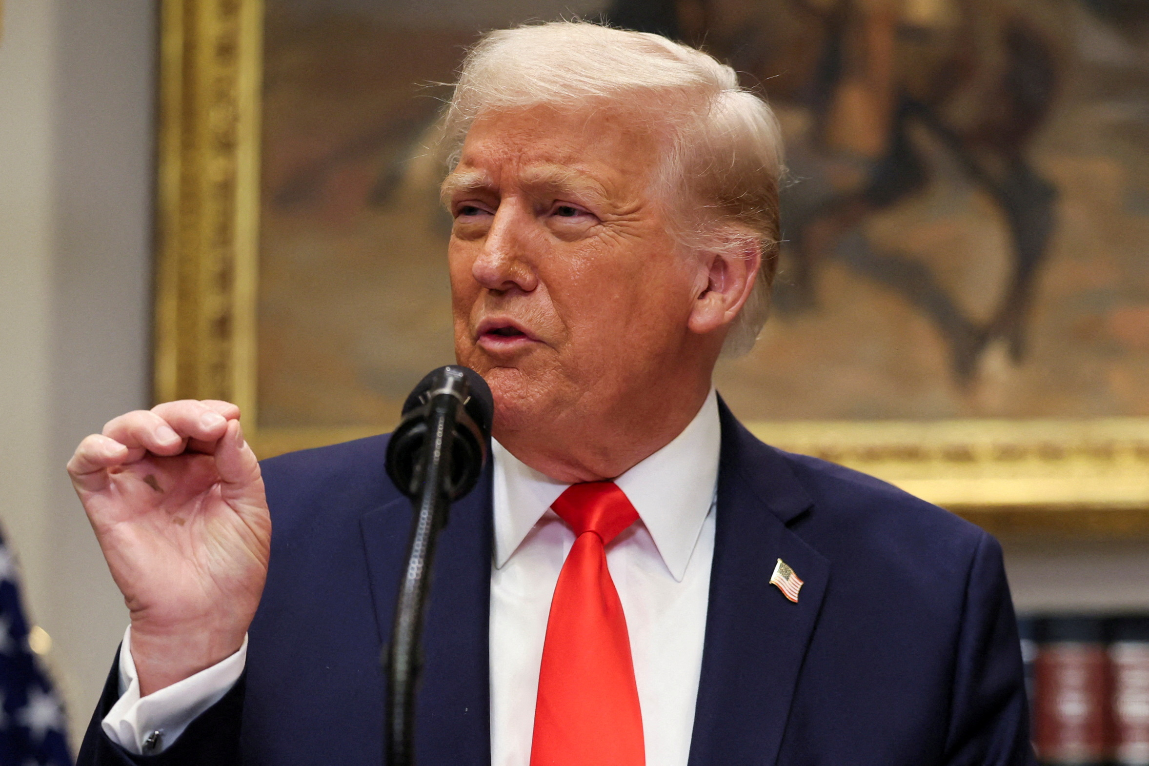 Imagem do presidente Trump durante o anúncio