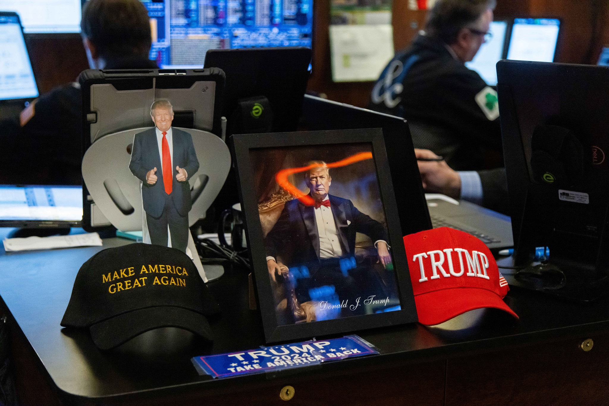 An image depicting the stock market's positive trend.