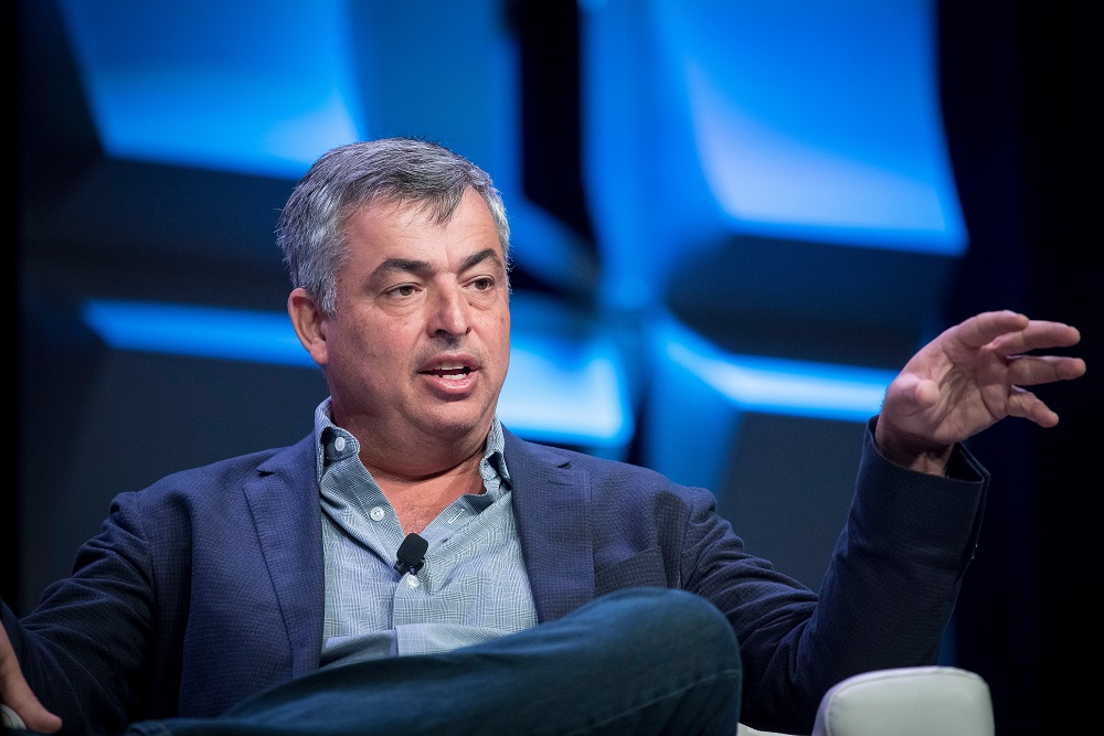 Eddy Cue falando sobre o futuro da Apple em relação à IA.