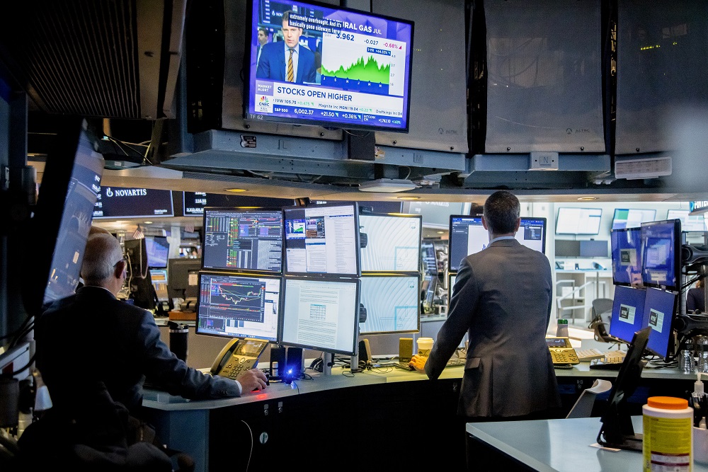 Operadores em ação no mercado financeiro
