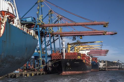 Navios no Porto de Santos