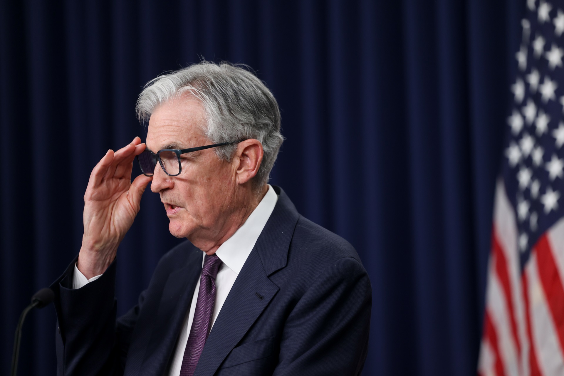 Jerome Powell em coletiva de imprensa.