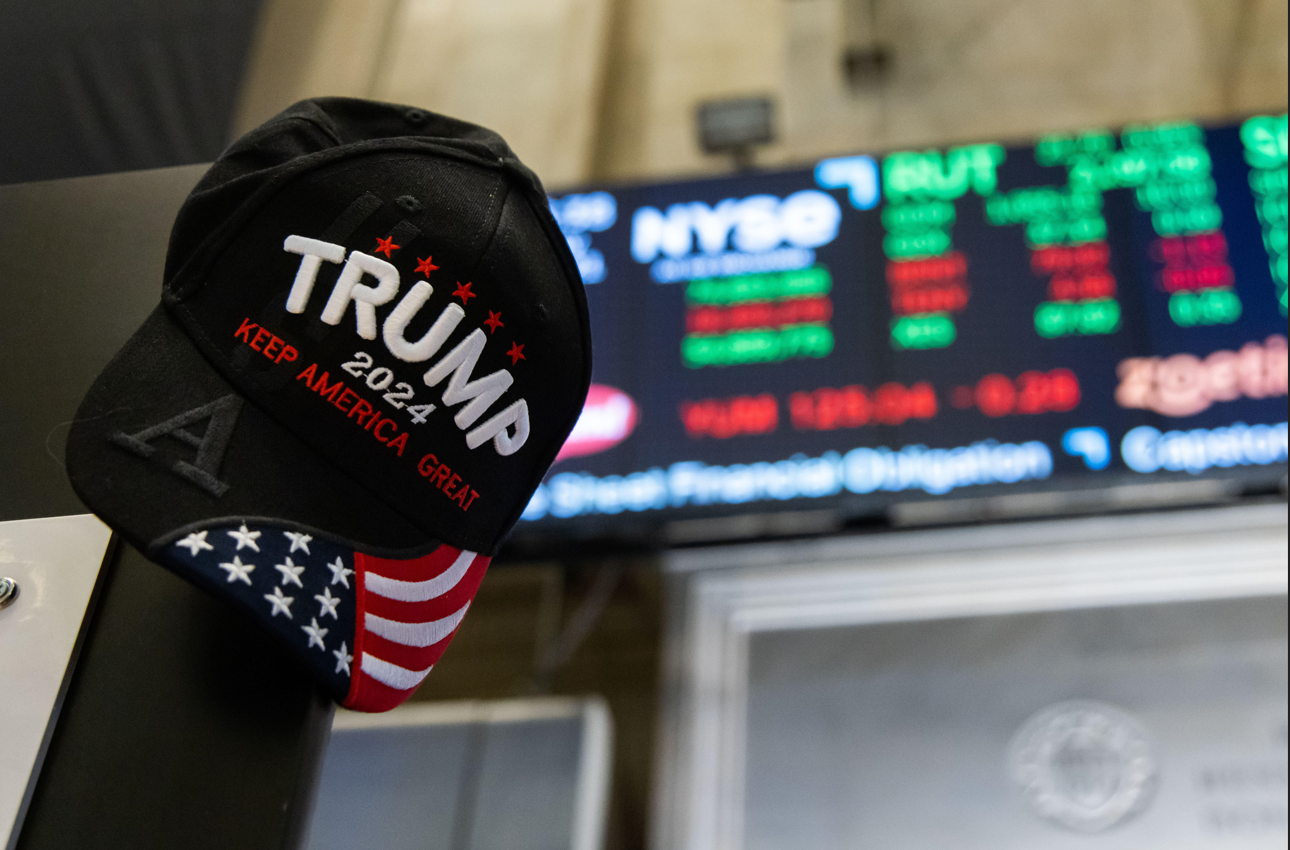 Boné com prêmio em apoio a Trump