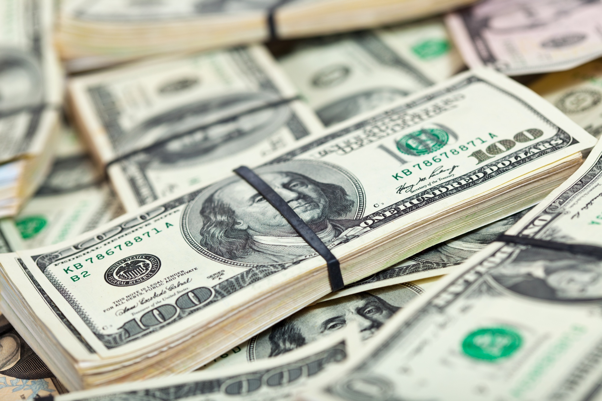 numerous-us-currency-bills