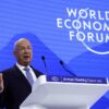 Klaus Schwab durante seu discurso de abertura em Davos