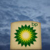 Logotipo da BP em um posto de gasolina