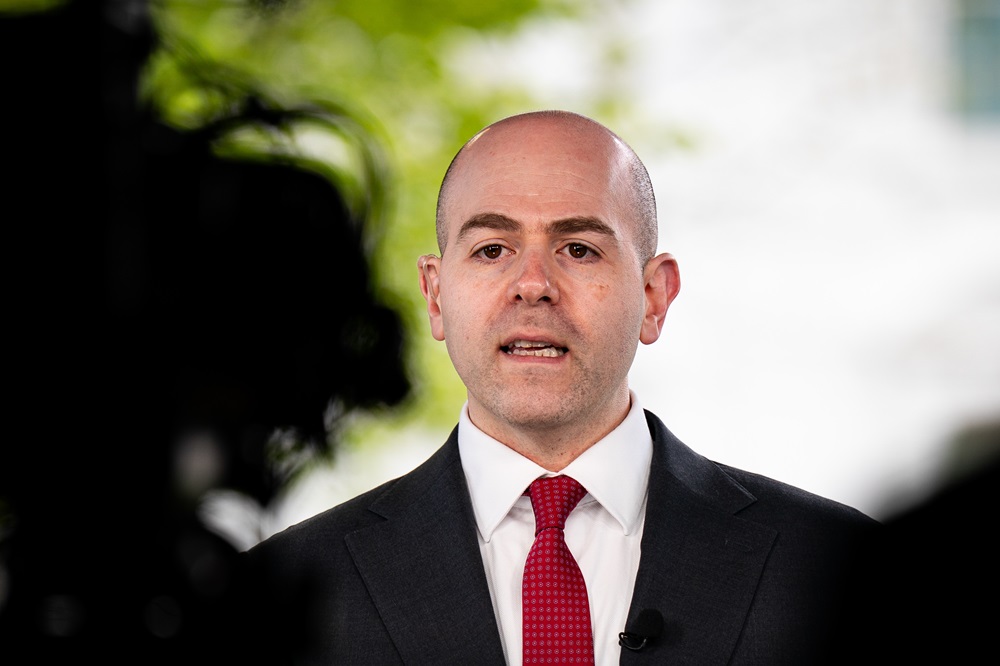 Stephen Miran em entrevista sobre a relação EUA-China.