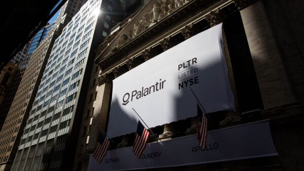 Visibilidade do logo da Palantir Technologies durante IPO