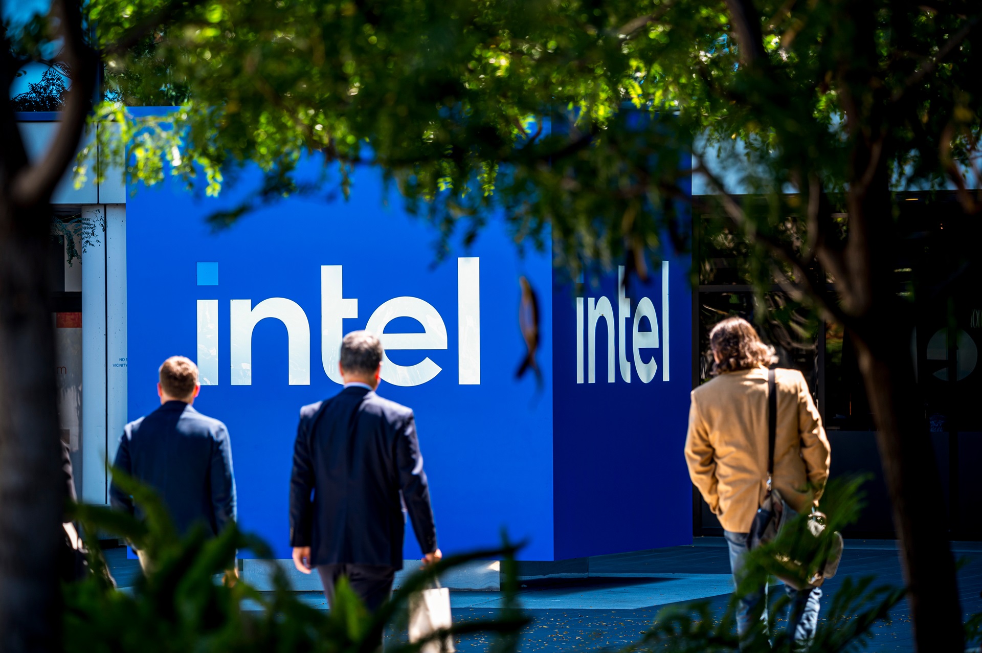 Imagem do edifício da sede da Intel em Santa Clara.