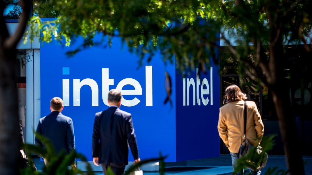 Imagem do edifício da sede da Intel em Santa Clara.