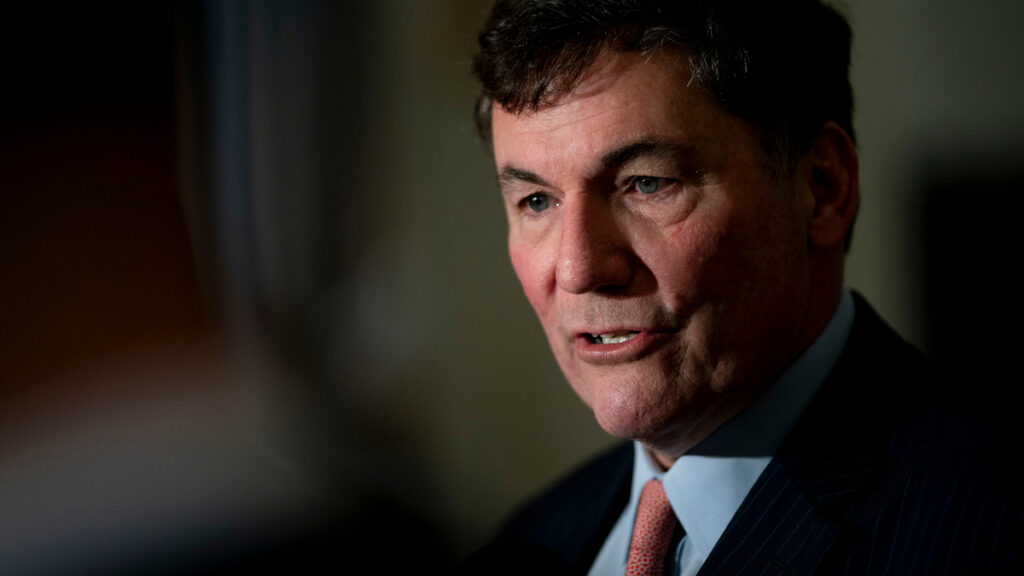 Foto de Dominic LeBlanc durante evento em Washington