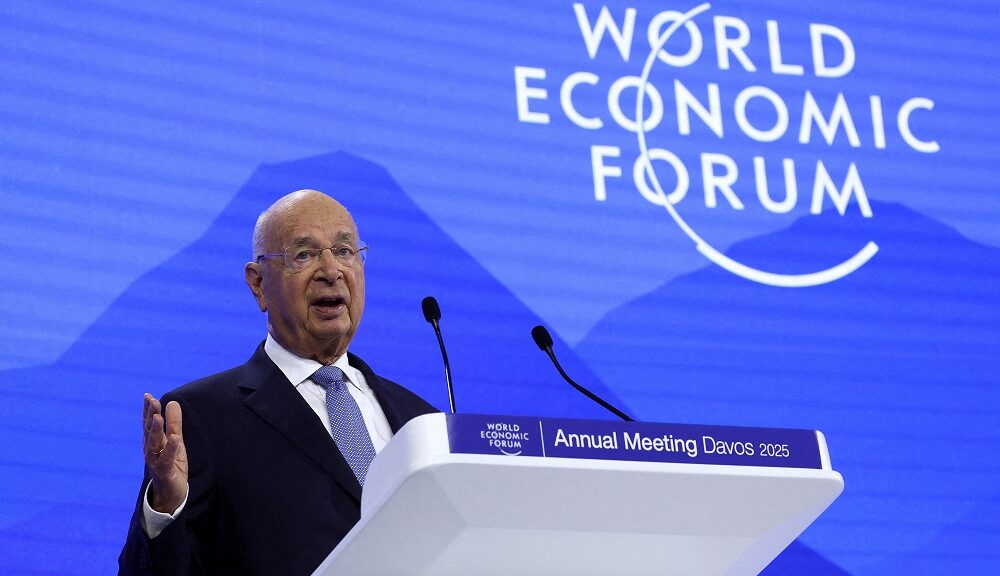 Klaus Schwab durante seu discurso de abertura em Davos